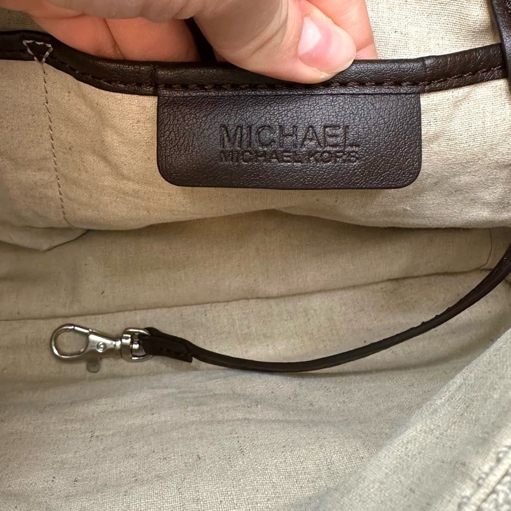 🐻 Michael Kors Snakeskin Patchwork Vivian Medium Tote — Natural/Dark Dune - Picture 10 of 17